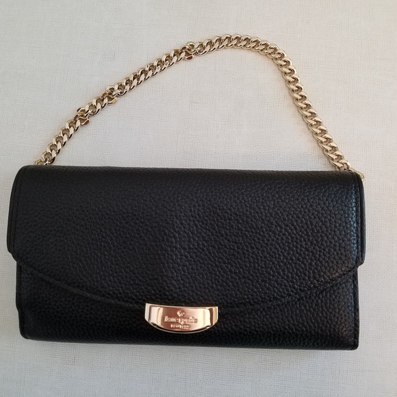 kate spade Handbags - NWT Kate spade wallet/wristlet